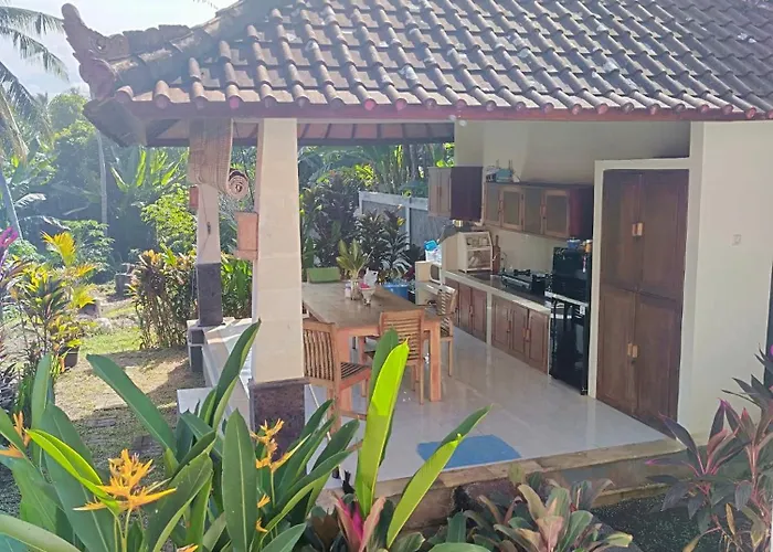 Pensión Kirra's House